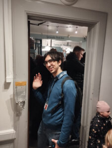 Ahmet moments before getting squeezed in the crowd of Sømods Bolcher.