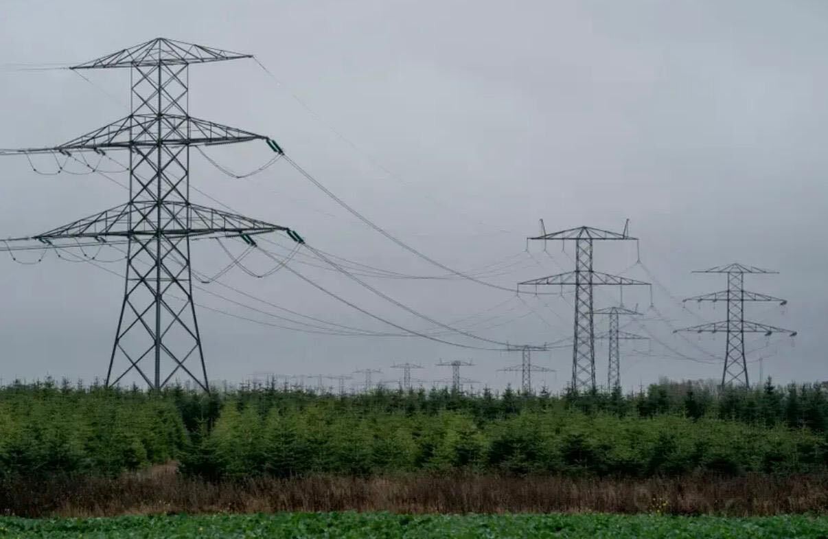 Couple of electricity lines